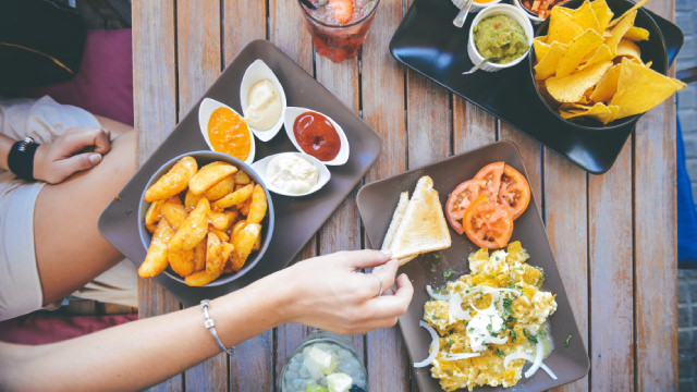 This Cheesecake Factory Analyst Is No Longer Bullish; Here Are Top 5 Downgrades For Friday