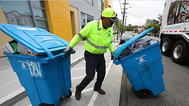 Waste Connections、株主還元で高評価