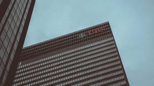 UBS、大幅自社株買いでQ2利益を後押し