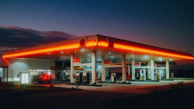 Shell plans £3.1bn of buybacks as profits soar on higher oil prices