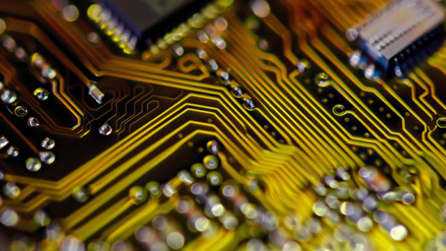 Broadcom: VMware-Driven Sell-Off Is A Buying Opportunity