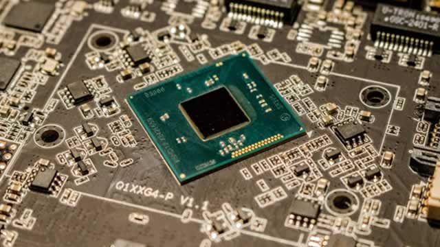 Cerebras Systems Introduces Superfast AI Accelerator