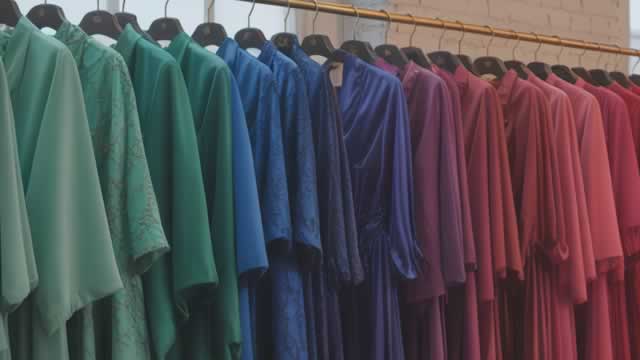 JDスポーツ、通期利益見通し下方修正で株価急落