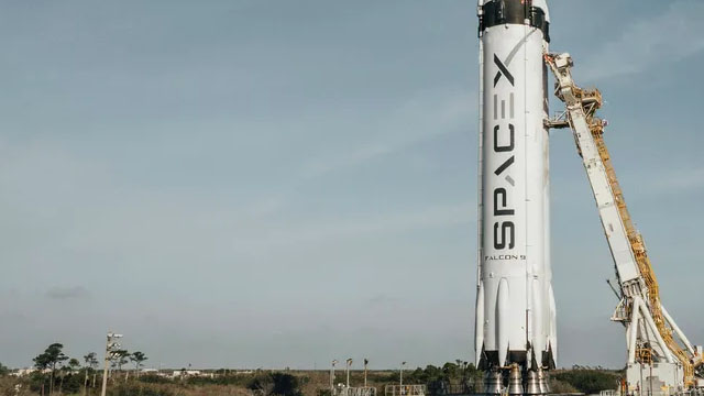 SpaceX Stock Shrugs Off First 2 Share Unlocks — Will Round 3 Break the Streak?